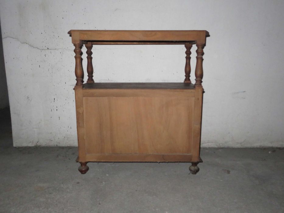 Aparador/comoda em mogno