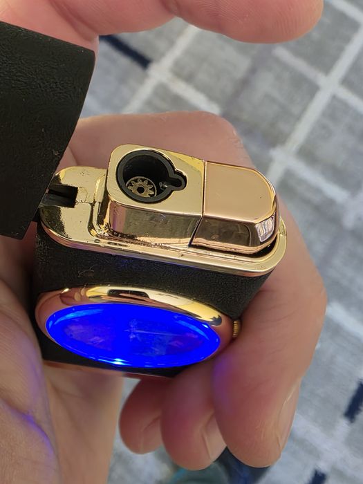 Zapalniczka żarowa z zegarkiem podświetlana stan idealny