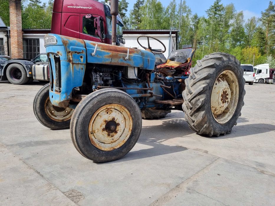 Traktor Ford Fordson Dexta