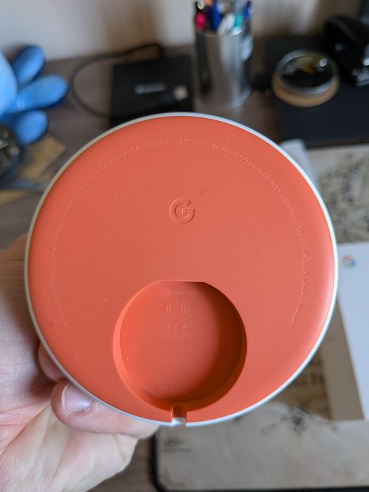 Бездротовий зарядний пристрій Google Pixel Stand (GA00507-US)