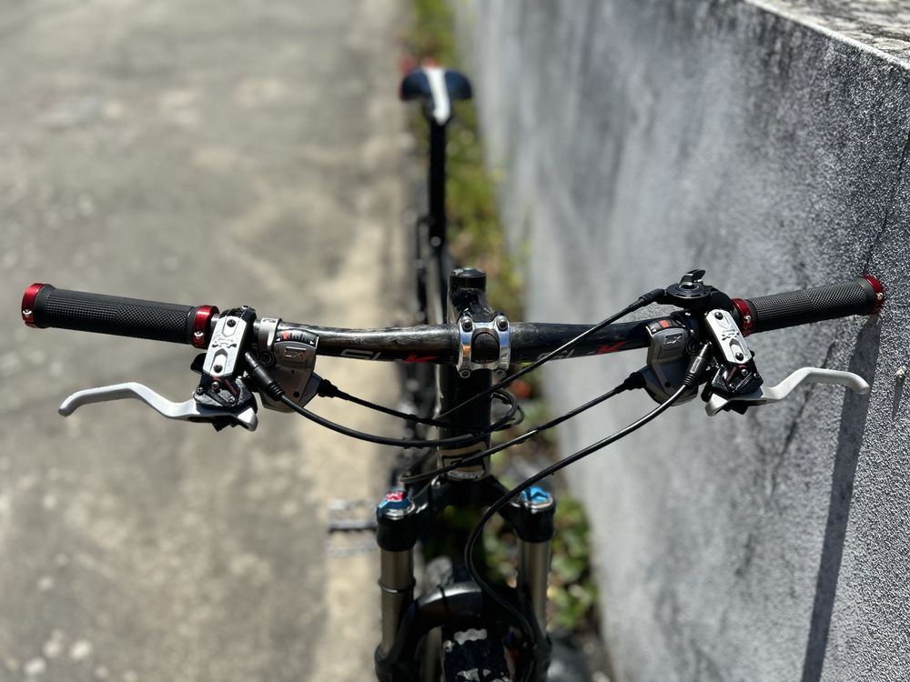 Bicicleta Carbono Scott Spark 30 27.5 18” (M)