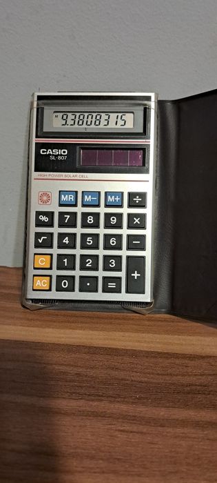 Kalkulator solarny CASIO