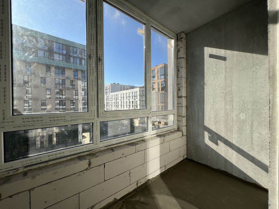 Продаж двокімнатна кв. в ЖК Файна Таун, з кухнею-вітальнею, не кутова