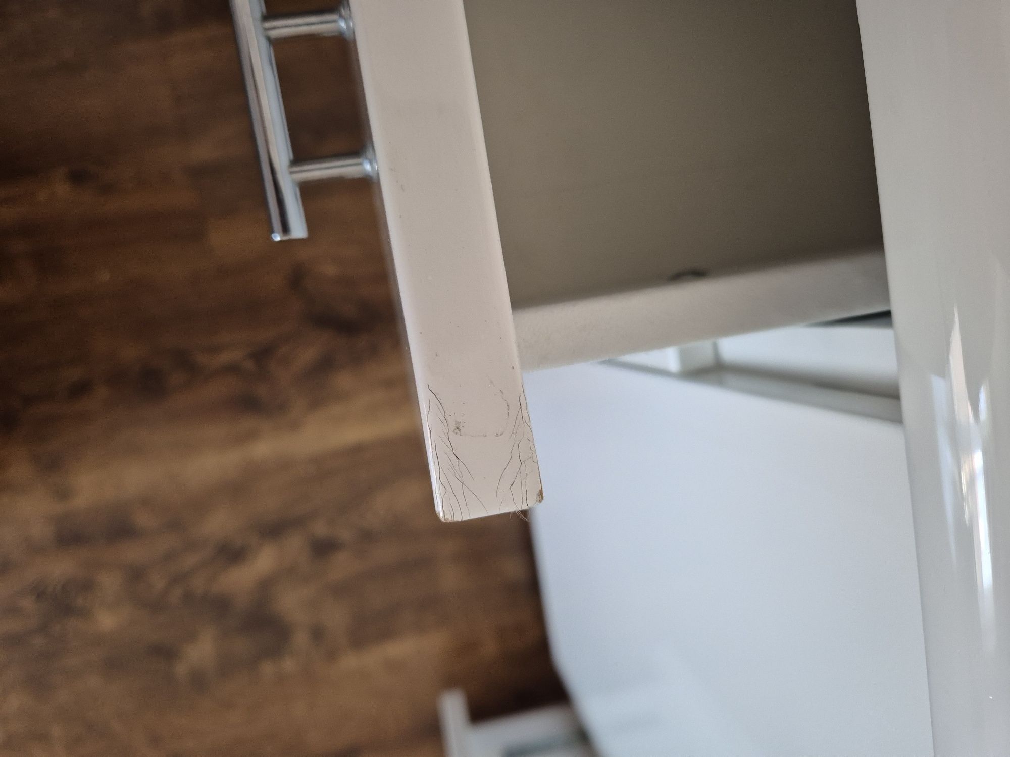 Szafka pod umywalkę  na kółkachbiały połysk brw