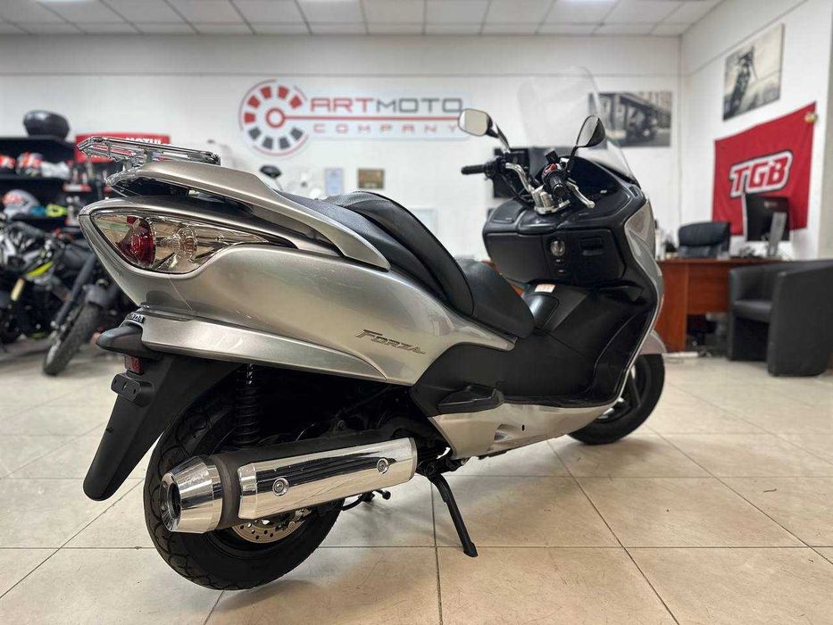 Максі-скутер Honda Forza 250 Z MF08