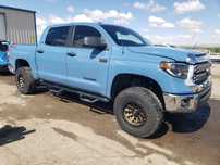 Toyota Tundra 2019 TOYOTA TUNDRA CREWMAX SR5 / Benzyna / 4x4 / Automat