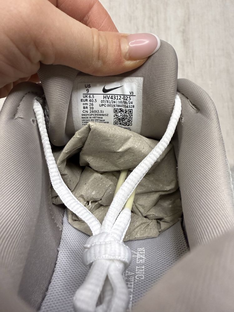 Кросівки жіночі Nike P-6000 HV4312-025