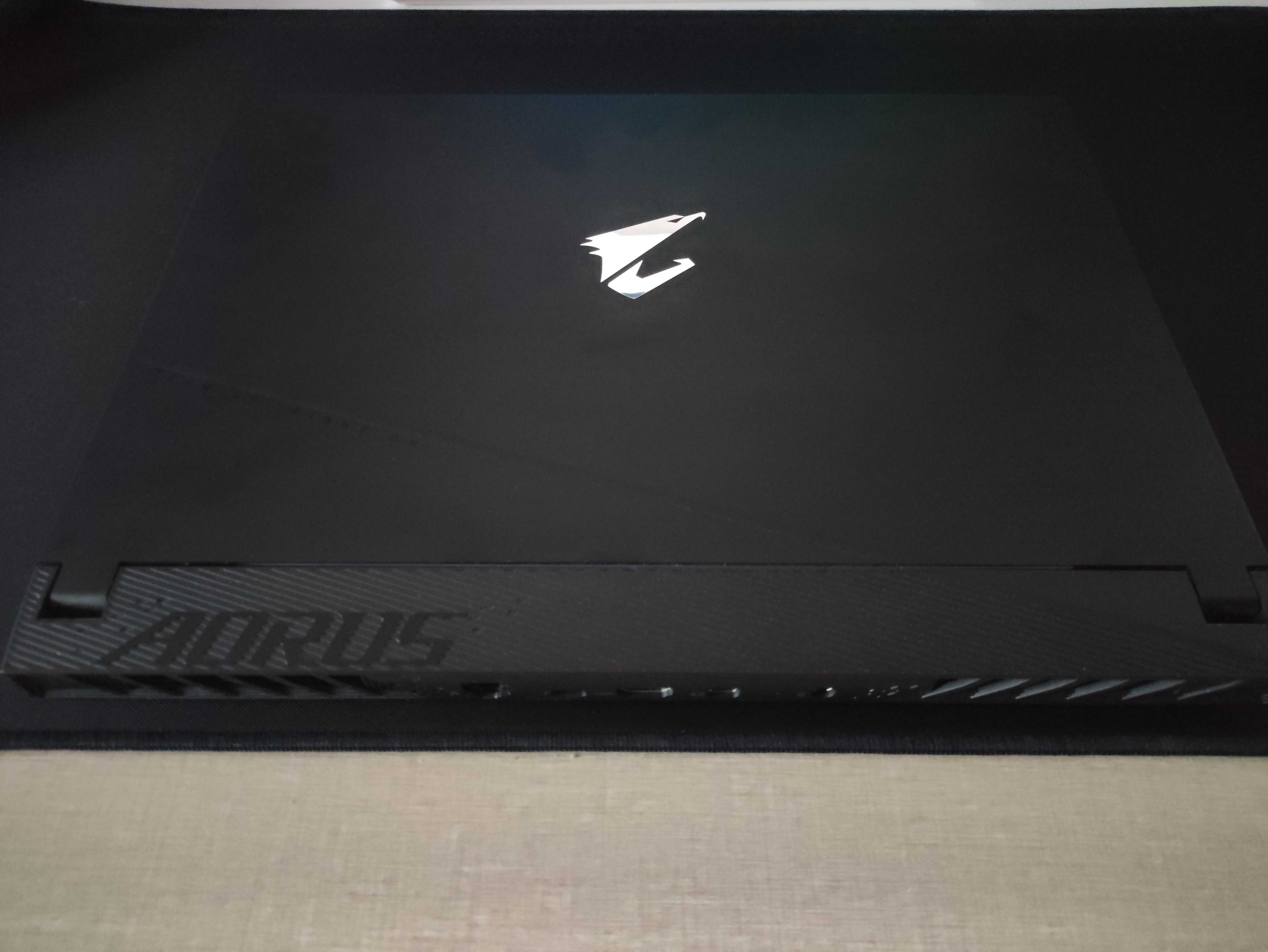 Świetny Laptop gamingowy AORUS 15 BSF RTX4070, 165Hz GWARANCJA