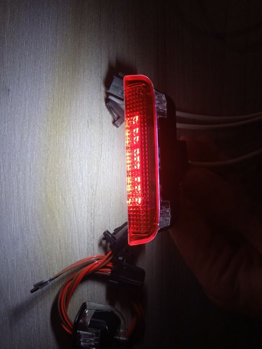 Подсветка двери LED плафон проводка volkswagen skoda