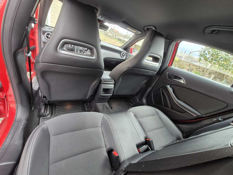 Vendo Mercedes-Benz Classe A 180d AMG Line 2015