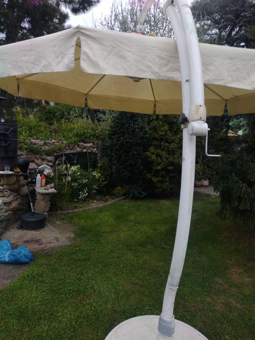 Bardzo duży parasol ogrodowy Garden