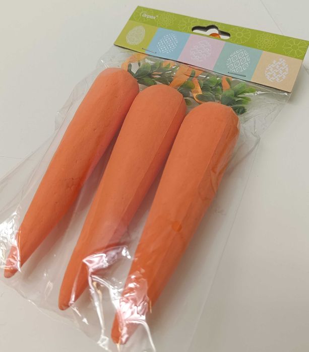 marchewki dekoracyjne duże ze styropianu 3 sztuki