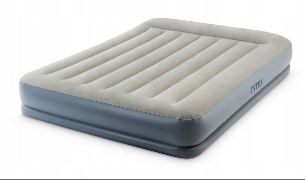 Materac Intex z wbudowaną pomką