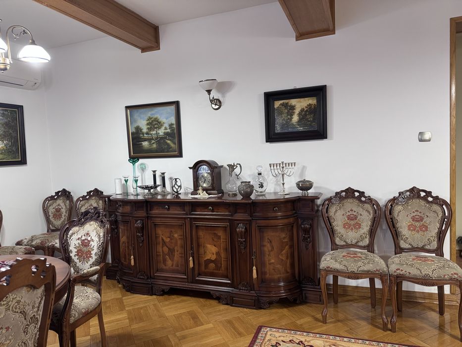 Zestaw włoskich mebli