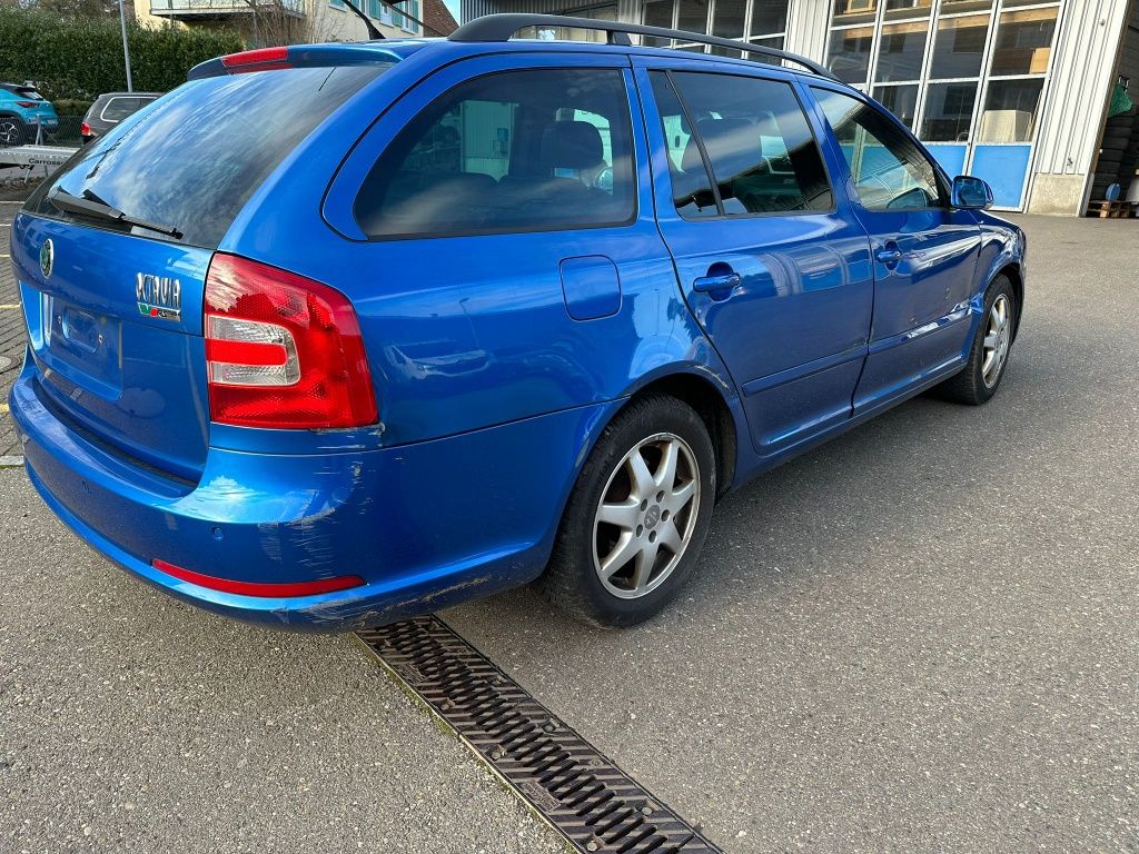 Części Skoda Octavia II 2.0 tfsi bwa 9463  1.8Tfsi 9910 cda kod lakier
