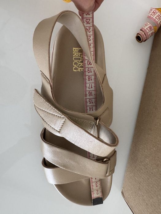 Жіночі босоніжки