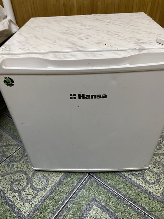Продам мини холодильник Hansa