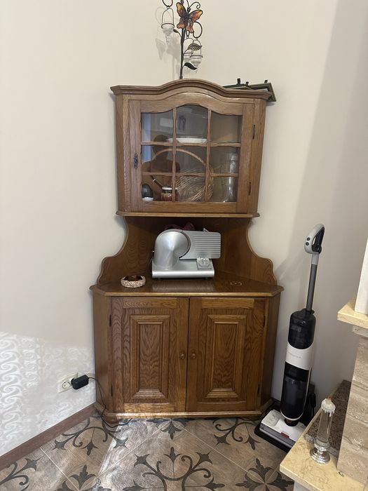 Кутовий комод антресоль натуральне дерево