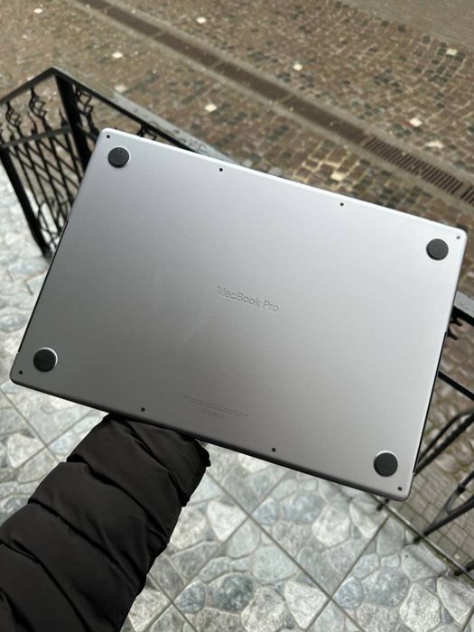 MacBook Pro 16" M1 Pro 16ram 512ssd Space Gray MK183 ідеал 95% акум