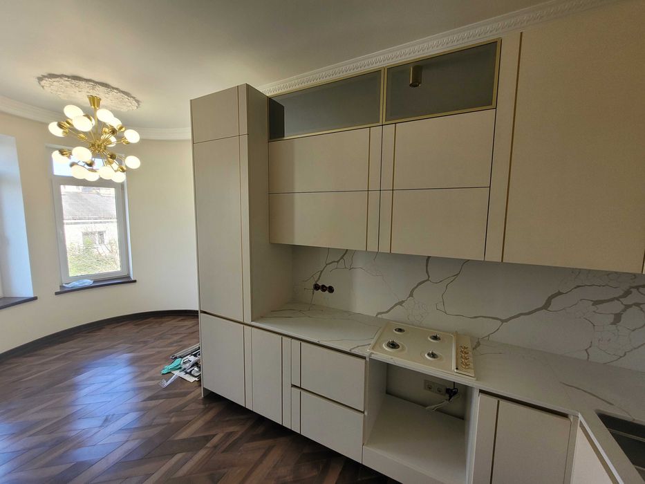 Продаж будинку біля центру та парку Шевченка