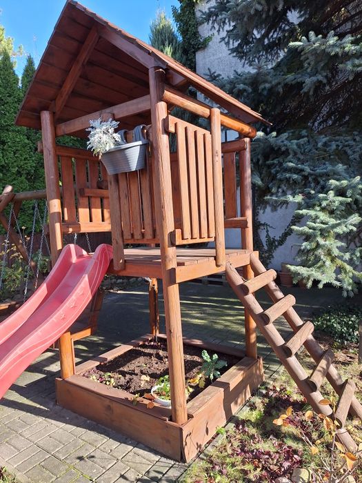 Hustawka ogrodowa z domkiem