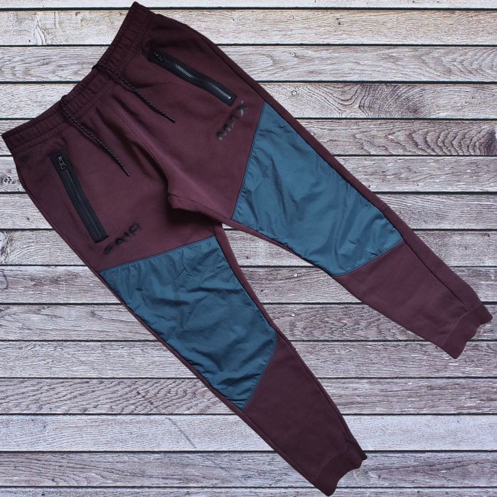 Спортивні штани Nike Air Max Essentials bordo fleece-nylon (Розмір L)