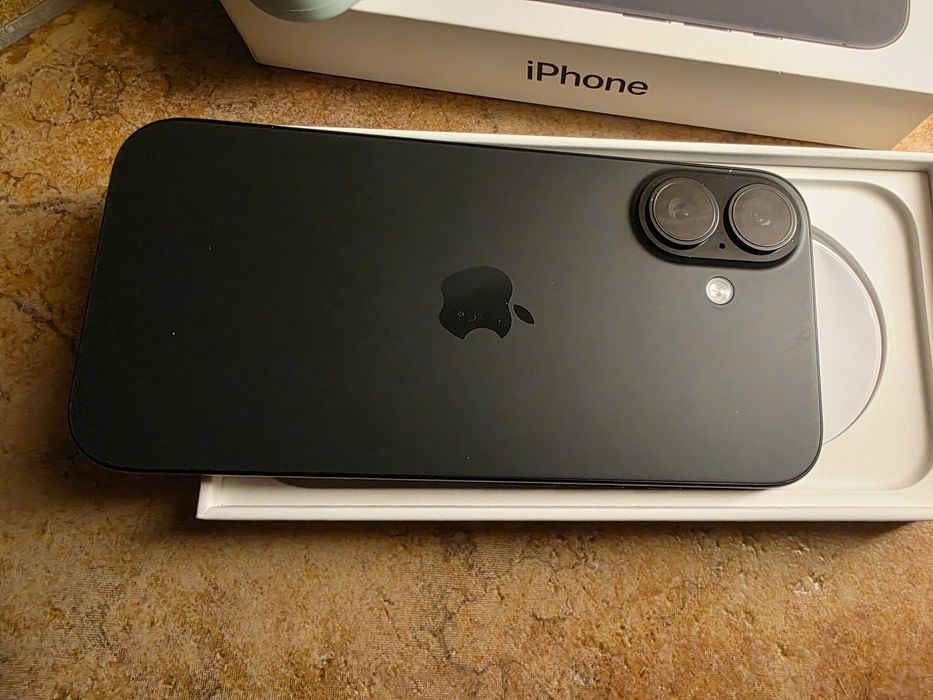 Iphone 16 128 bateria 100%
