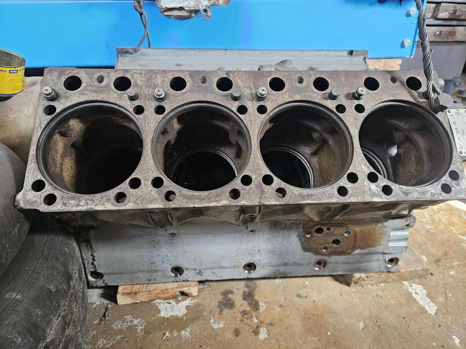 Продам двигун зіл 130 блок .камаз 740.10