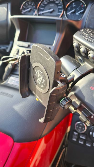 Uchwyt telefonu z ładowaniem - indukcja & USB C na motocykl