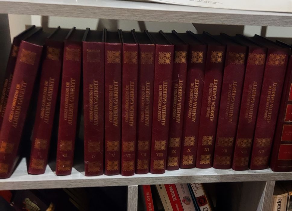 Colecção livros Almeida Garrett