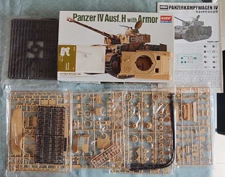 Academy Panzer IV Ausf. H, with Armor 1/35