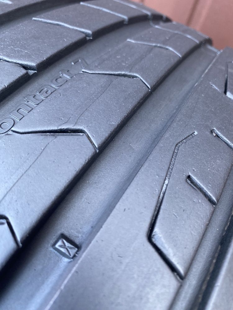 Opona 245/45r19 Continental Premium Contact 7