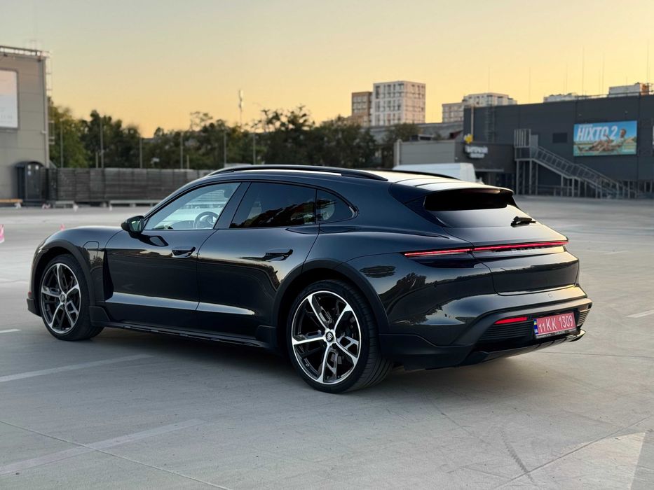 Porsche Taycan  Turismo 2022