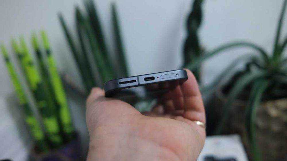 Google Pixel 9a 8/128GB Obsidian Neverlock 15 циклів cупер стан