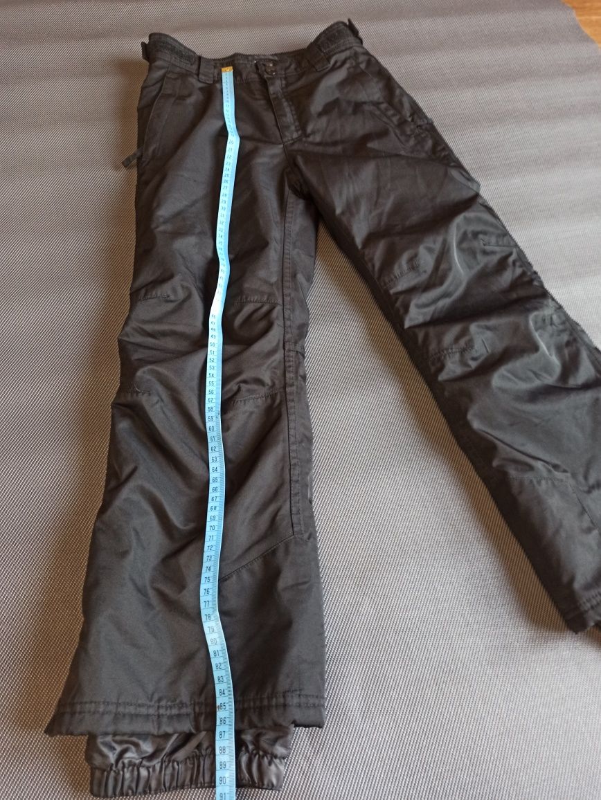 Spodnie narciarskie Nevica ocieplane rozmiar 9-10 lat kolor czarny