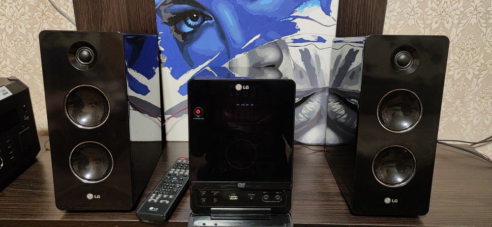 Музыкальный центр lg.