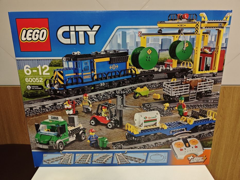 Конструктор LEGO City 60052 Вантажний потяг (888 Деталей)
