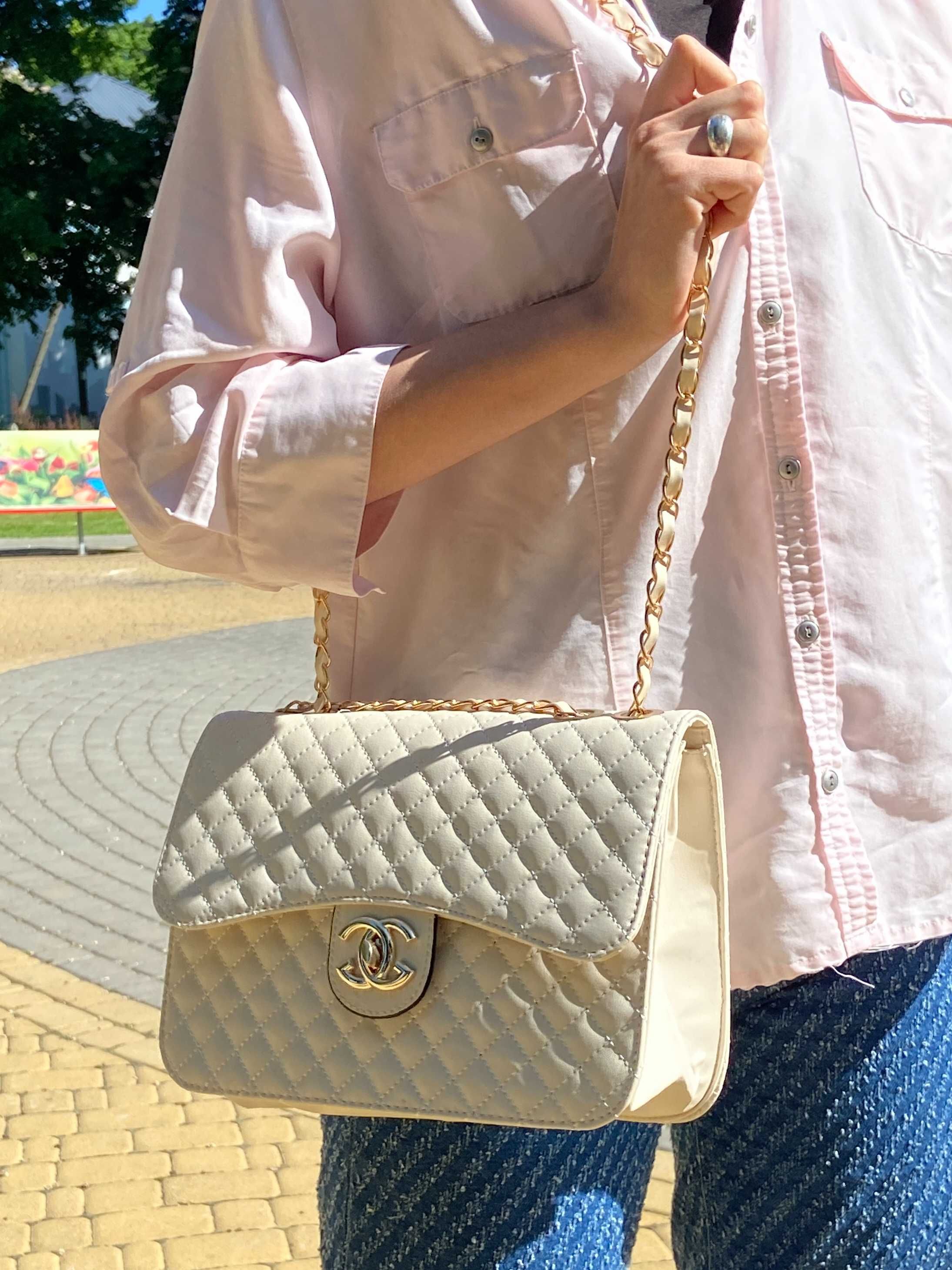 Жіноча сумка Chanel беж