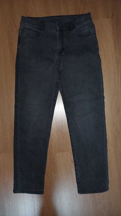 черные джинсы на мальчика  LC WAIKIKI на 12-13 лет 152-158см
