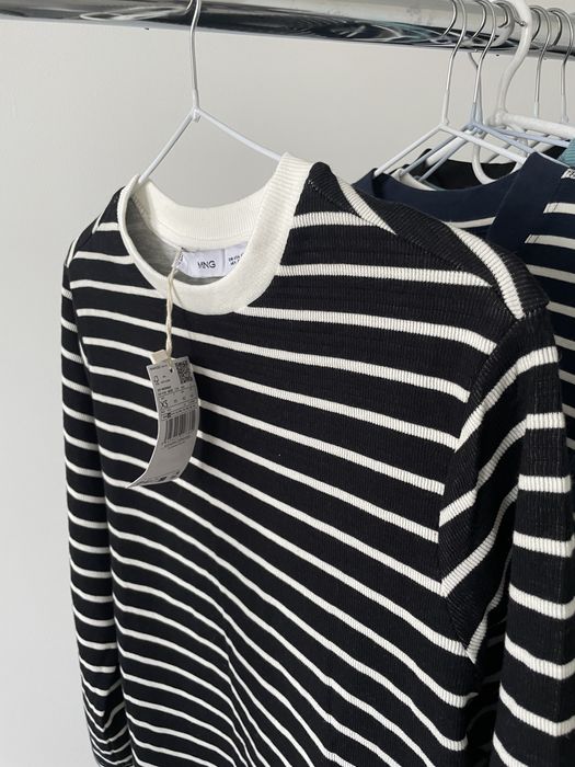 Базовий лонгслів кофта від mango