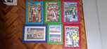 Conjunto de molduras algumas com pinturas ou posters