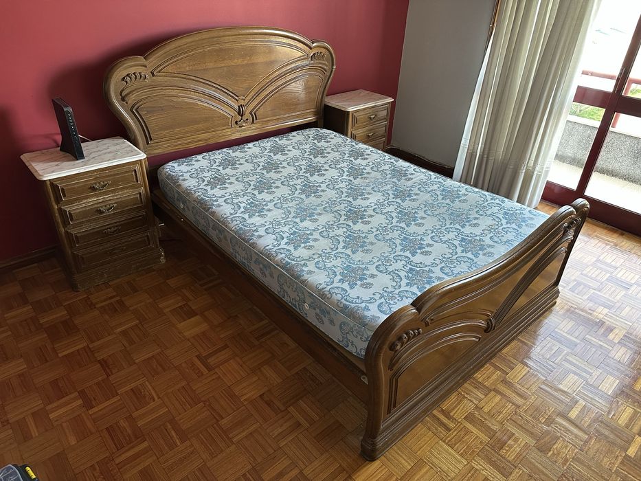 Cama 140x180 com colchao ortopedico criados mudo, movel e tv