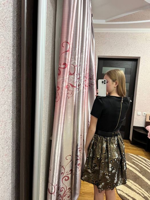 Жіноче вишукане плаття