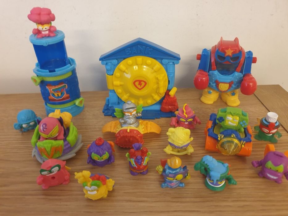 Superzings/superthings  ,Bank ,robot pojazdy zings