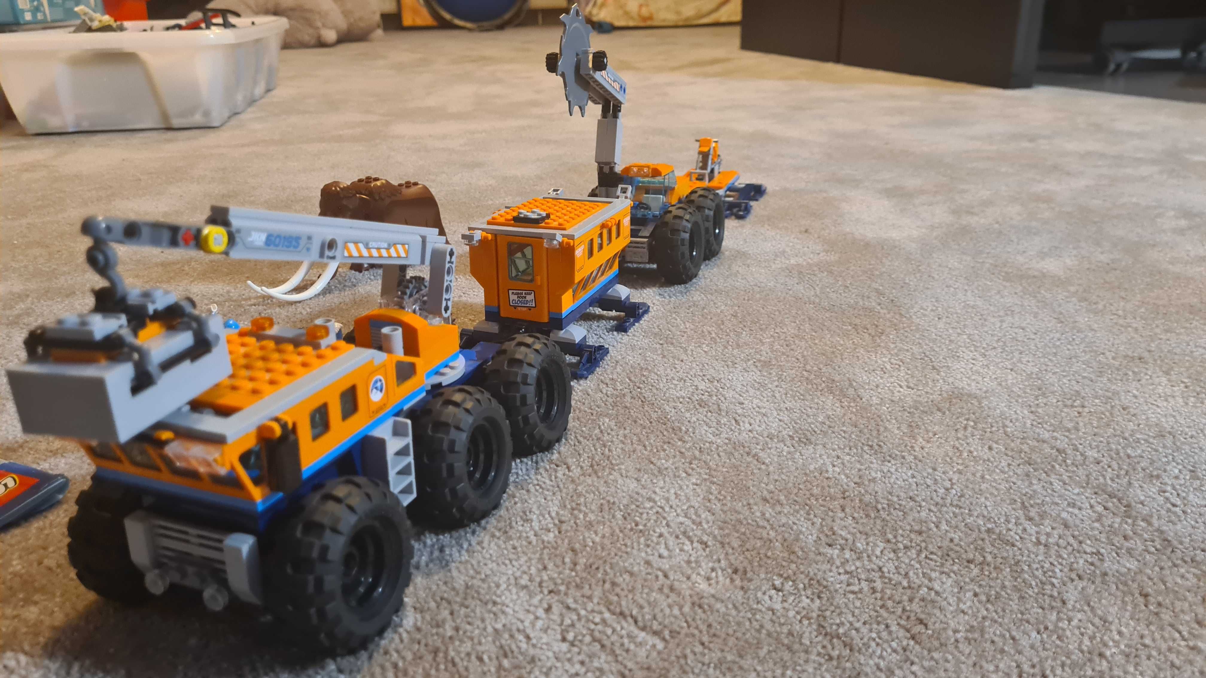 Lego 60195 Arktyczna baza mobilna