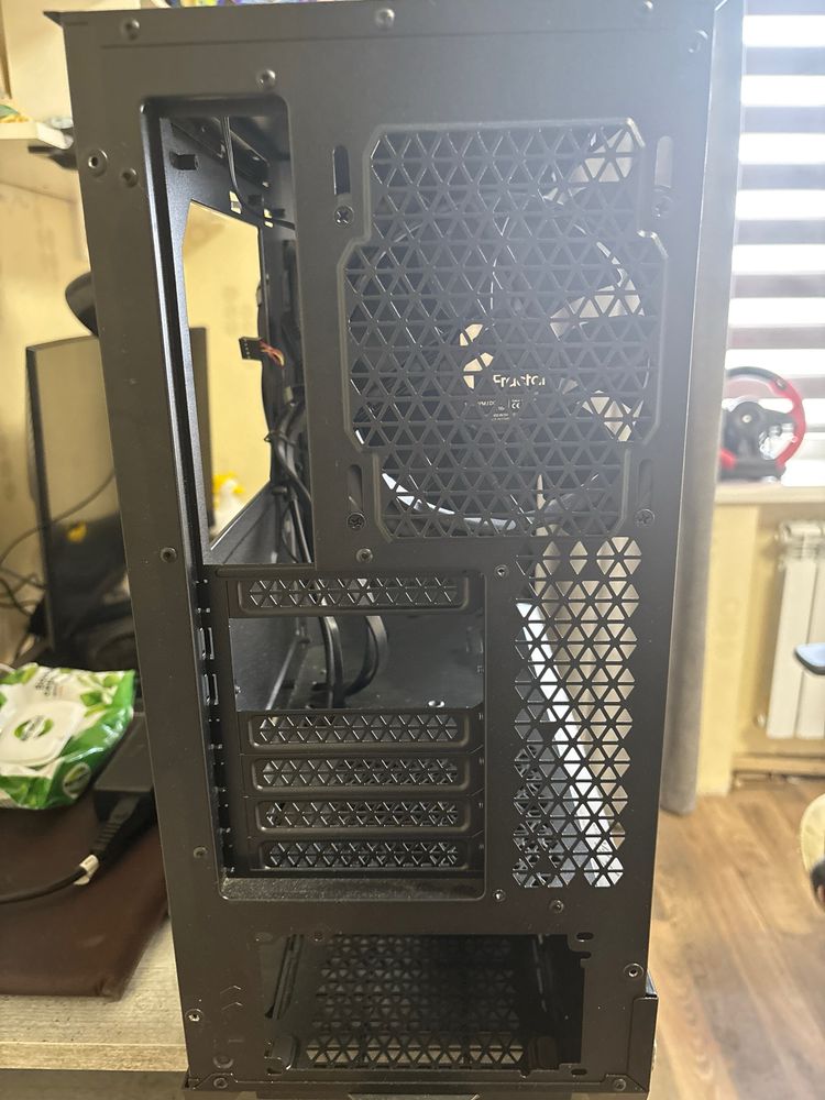 Продам корпус Fractal Design silent