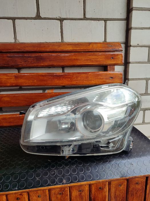 Ліва фара Nissan Qashqai j10