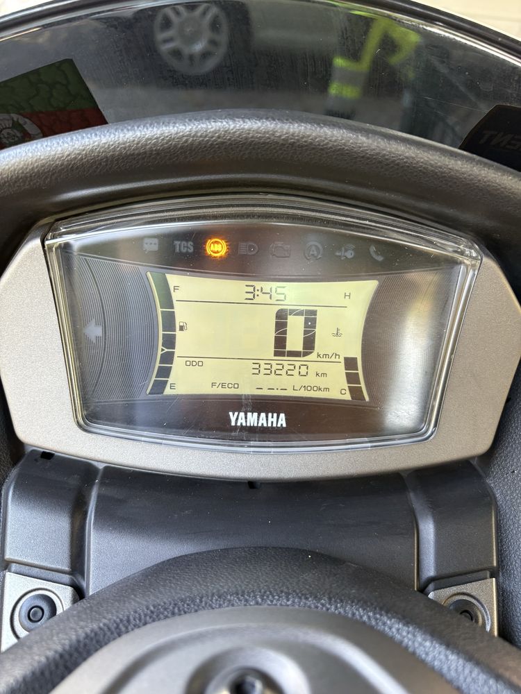 YAMAHA NMAX 125