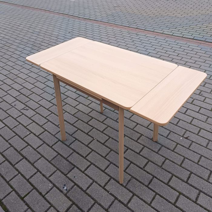 Stół kuchenny rozkładany