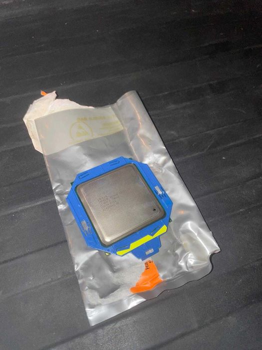 Intel Xeon E5-2630 (SR0KV) – 6C/12T, 2.30 GHz